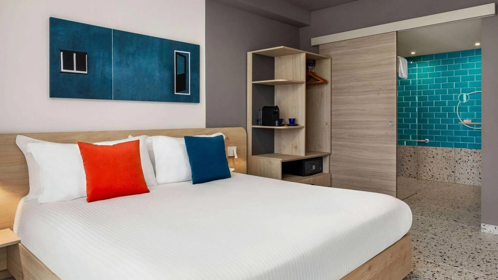 Quadro Hotel, Trademark Collection By Wyndham Saint Julian's Hotel
